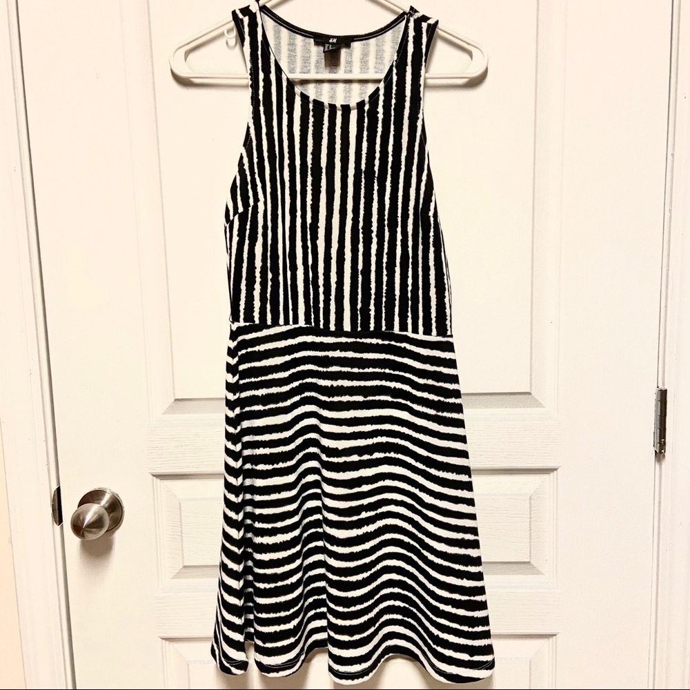 H&M Black & White Striped Sleeveless Dress M